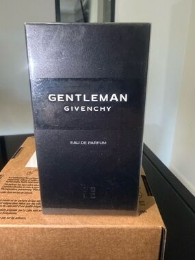 Givenchy Gentleman Eau de Parfum — Deep Black Bottle
